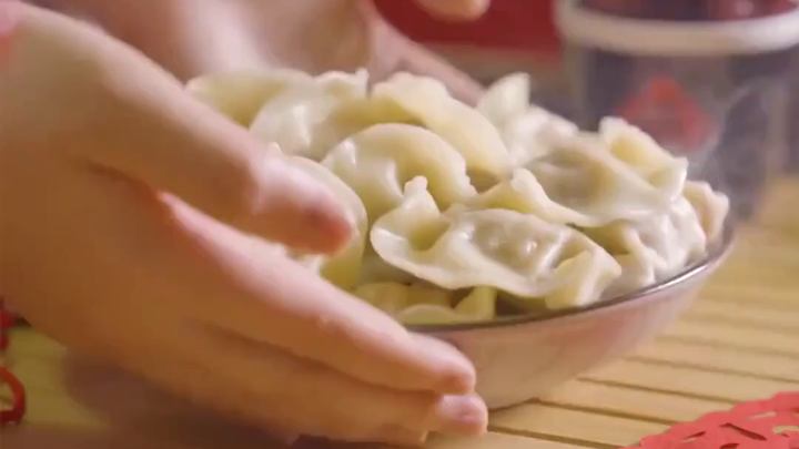 The 12 Dumplings Left by Mom: Love, Protection, and Choice