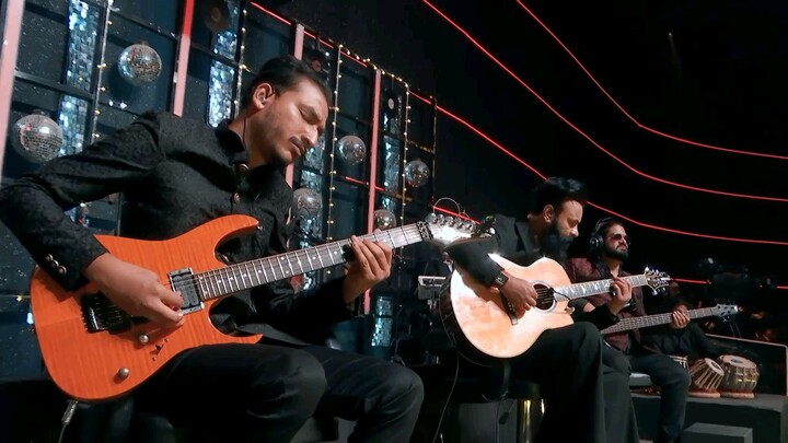 SOOPER Icon Atif Aslam Performs an Unforgettable Aadat Medley _ Pakistan Idol Finale.....