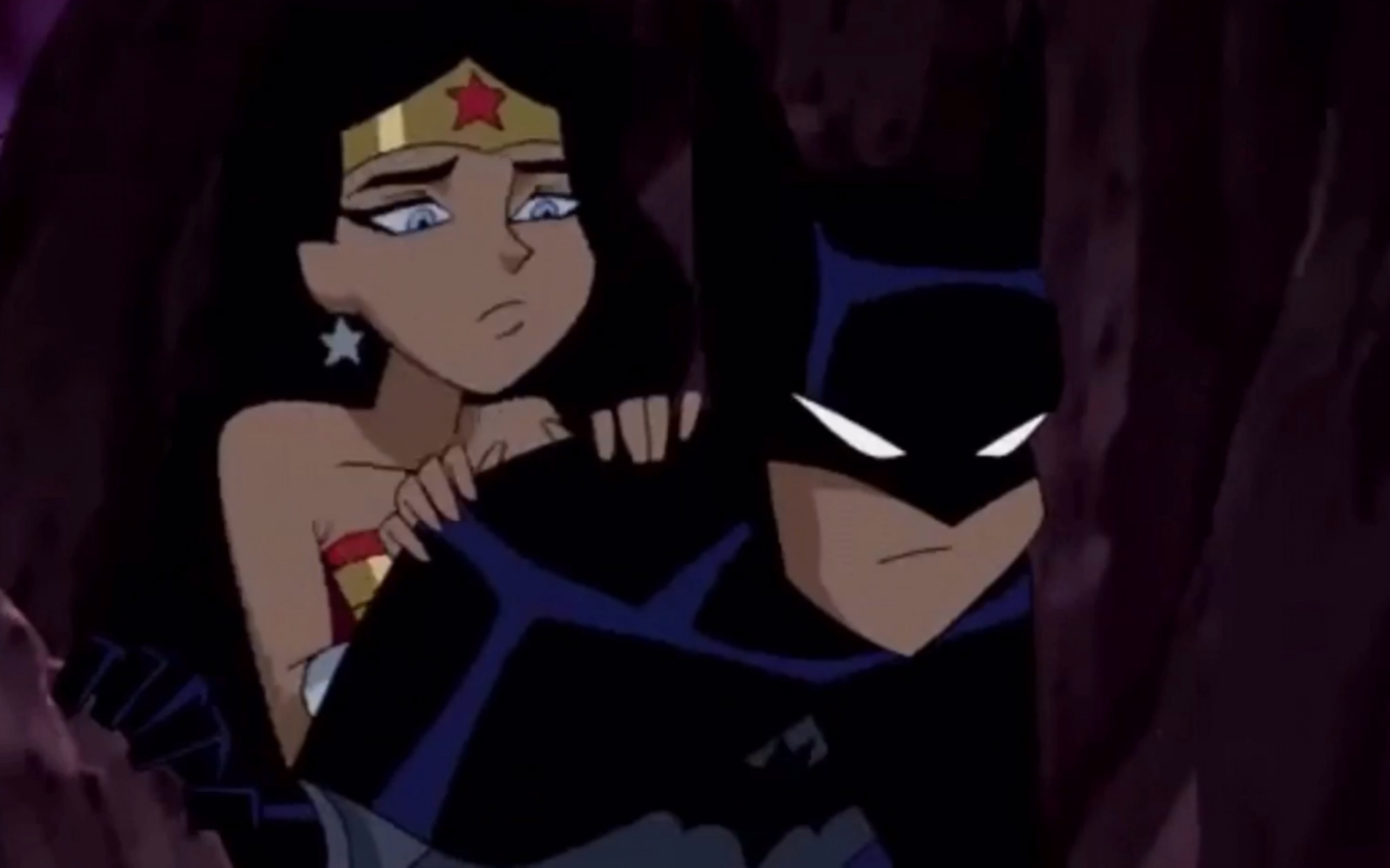 ปรากฎว่าวันเดอร์วูแมนก็มีด้านของเด็กหญิงตัวเล็ก ๆ ต่อหน้าเจ้านายของเธอด้วย!  - BiliBili, image size:1593x995