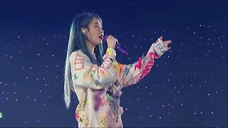 Iu. Hold my hand. ‘Love, poem’ Concert in Seoul [2020.10.28]