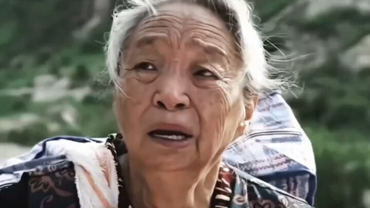 Pohon ingin tenang, namun angin tak berhenti; anak ingin berbakti, tapi orang tua tak lagi menunggu.