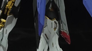 Kemudian bersiaplah untuk membuat Mooncake Factory versi cetak ulang Strike Freedom versi soul blue 