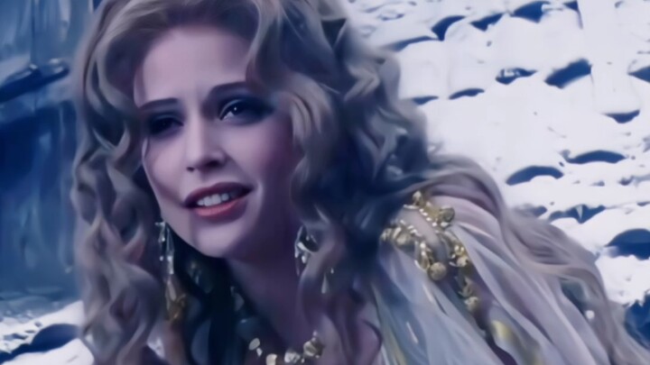 Tampil sedikit, namun memukau dalam waktu yang lama