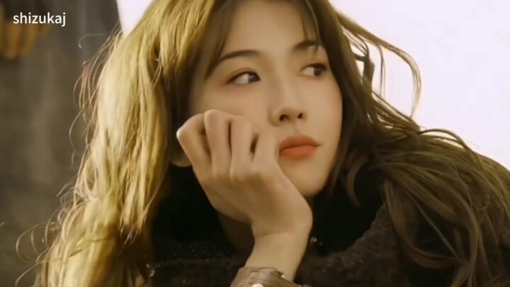 Even Takuya Kimura in his "Yan Dian" era would look overshadowed standing next to her.