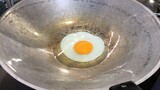 ทอดไข่ดาวให้สวย ด้วยกระทะบ้านๆ / How to make fried eggs / Thai Cooking
