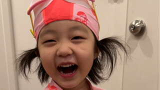 泰国学校开始游泳课，人类幼崽的迷惑行为