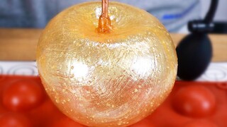 Making an apple-shaped candy