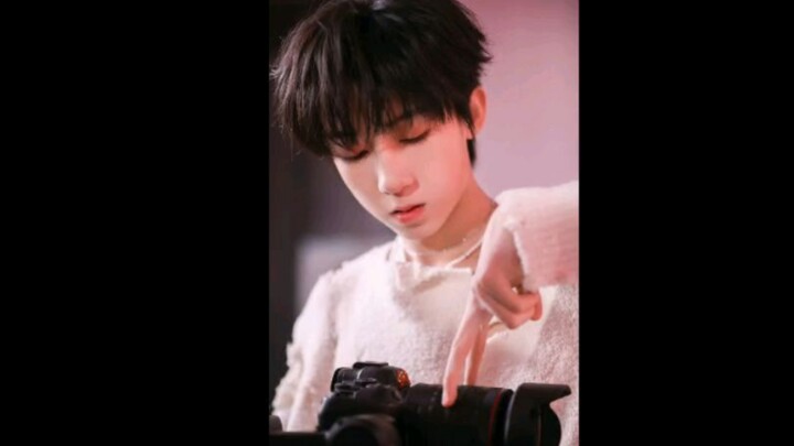 杨博文舞蹈考核二选一，据说有99％的博丝选不出来，快来看看你会选哪个吧