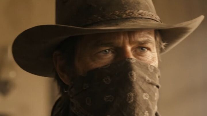 Outlaws Robbing the Bank Manager  Wild West