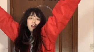 Santa Claus dances The Feels and makes a big fuss