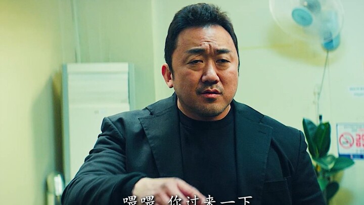 One Punch Man: Uncle Ma's aura is just too intimidating—just standing there is enough to strike fear