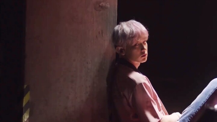 Even if you lined up all of K-pop’s top visual icons, I’d still be unbelievably fierce. [Park Chanye