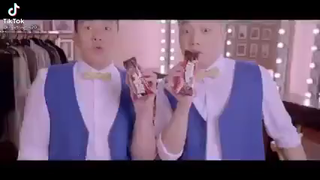 Sino ba kase?