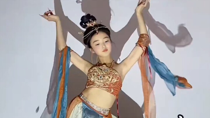 รวมคลิปล่าสุดของสาวน้อยวัย 11 ปี หวูเสี่ยวหม้อ