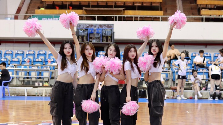 Kompetisi Bola Basket Lulusan Universitas Teknologi Wuhan Pemandu Sorak BangBang + Tusuk Sate Adios