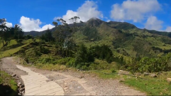 Riding the Colombian mountains near Bucaramanga, Santader
