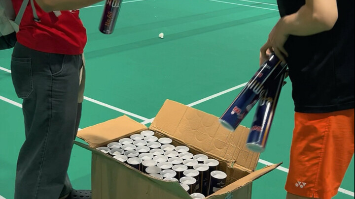 Đợi anh trai mày mở sân bóng thì cứ đánh thế này nhé!