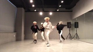 Video nhảy Zombi: Chúng tôi cứ thế nhìn bạn tiến về phía mình!