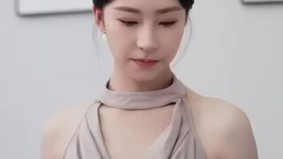 Dia ayah angkatnya tunanganku ,malam aku tidur dengannya tanpa sengaja  jatuh cinta padaku