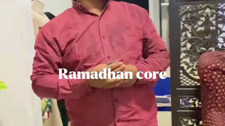 ramadhan core ngasih thr an ibu om padhe bulek hehe