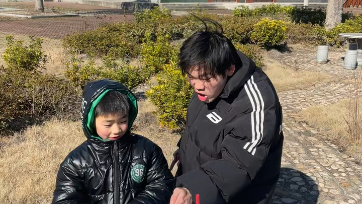 Makan Makanan Cepat Saji ala Jepang