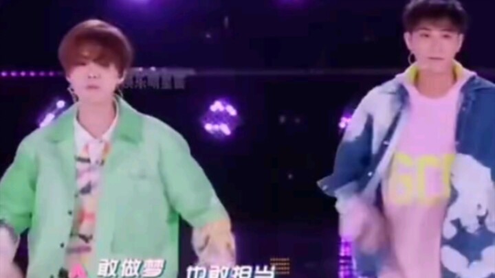 จำได้เลือนๆ ถึงลู่หานและหวงจื่อเทาในตอนนั้น