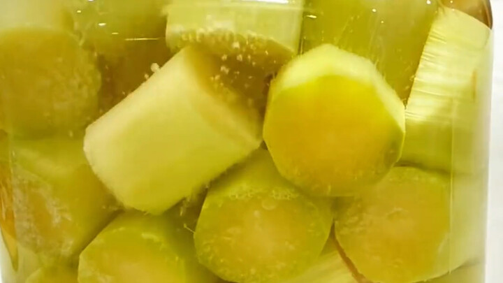 Mía còn có thể ngâm rượu được à?