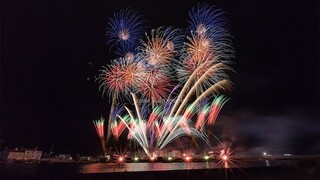 [4K]2018年 石巻川開き祭り花火大会 イリュージョンスターマイン(ダンシング・ヒーロー&ヤングマン) Music Star mine fireworks display