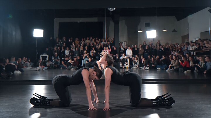 الورود | المركز الأول - فريق | رقص ثنائي مع الأخت الصغيرة