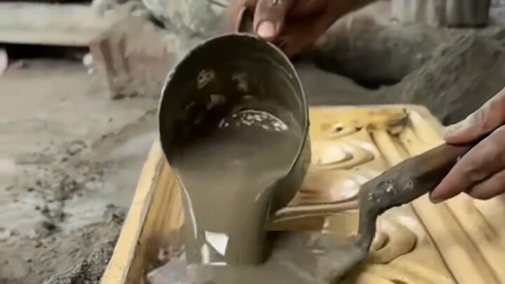 خطوط زخرفية من الإسمنت محلية الصنع