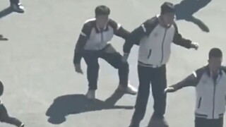 这种不是老师的心腹就是心腹大患