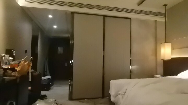 Staf hotel menelepon polisi setelah kamar kosong