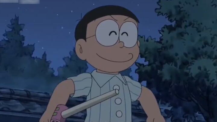 Nobita pretends to be a ghost and scares everyone!