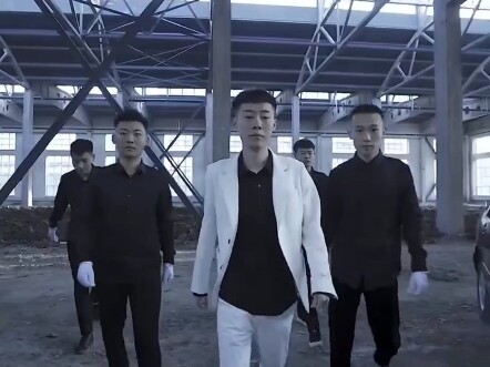 تحالف التعويض عن الحنين إلى الأوهام