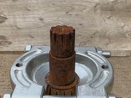 مفك محمل الطوق