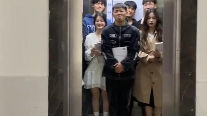 "Sản phẩm của R Star chắc chắn bị cấm"