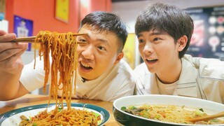 清华毕业何去何从？和江西小哥哥边嗦粉边聊