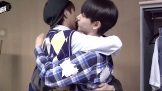 [หมีเวียนหัว] หมิงเสี่ยวโกว: ฉันโกรธมากจริงๆ จินหวู่นา: มันยากที่จะเกลี้ยกล่อมเธอ ลูกหมาน้อยมิ่ง : (