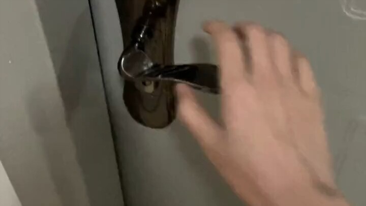 Khi cánh cửa này lại một lần nữa mở ra, liệu đó sẽ là tuổi trẻ của sáu con người nào đây