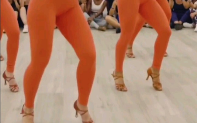 风情巴恰塔舞[Feel the sexy dancing shoes]