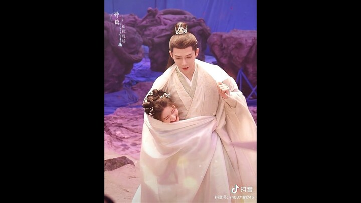 Zhao Lusi and Wang Anyu behind the scene of “The Last Immortal”