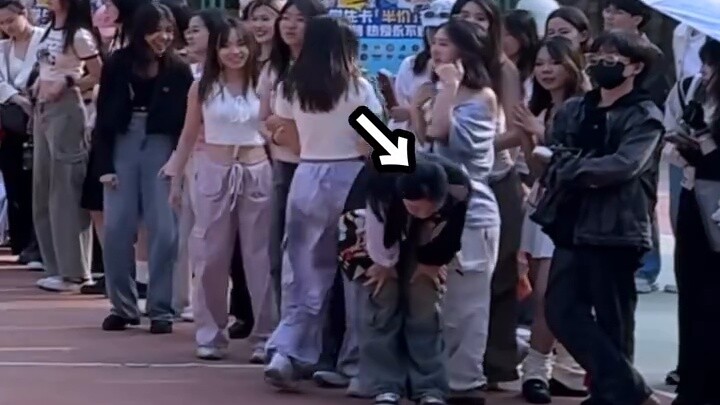 Debut song, great cheers 😭 Peking University Random Dance Adore U
