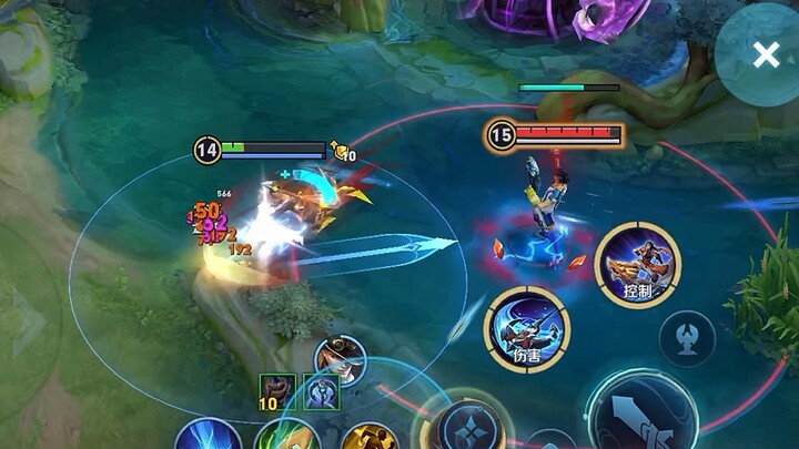 عزيزي من هو الأجمل الأخ أم المغني؟