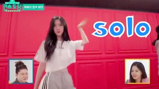 韩国女演员陈世妍，节目翻跳Jennie solo