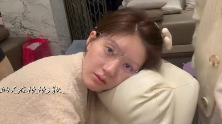 赵露思康复过程公开 网友辣评：把热搜当秀场了吗？别再把抑郁症娱乐化了