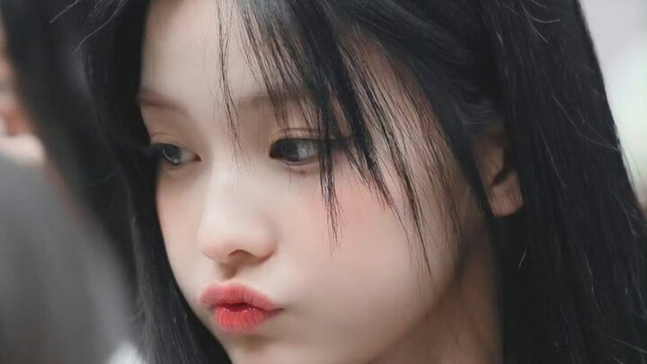 ปรากฏว่า HYBE ดัดแปลงห้องซ้อมเวอร์ชั่นนี้มา! เปรียบเทียบหน้าจอเดียวกันได้สมบูรณ์แบบมาก!! [นักร้องต้น