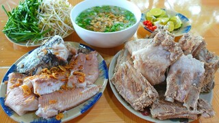 Hủ Tiếu Cá Lóc Sườn Non Nóng Hổi Trời Mưa Lạnh | MTQH