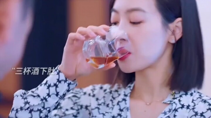 นางเอกถ่ายทอดทุกอย่างให้เธออย่างเต็มที่ ผู้นำที่ดีในช่วงหัวเลี้ยวหัวต่อสามารถพลิกชะตาชีวิตของคุณได้