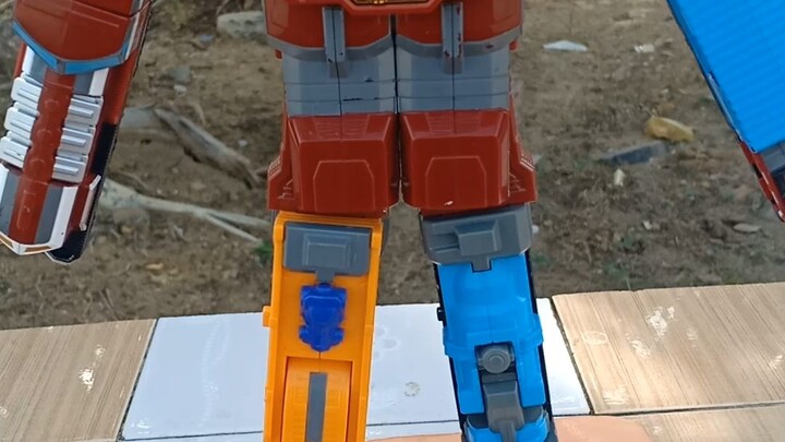 Robot tàu hỏa chở đầy nhiên liệu DX Dieseloh #sentairobo #supersentaiseries #bandainamco