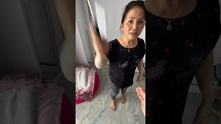 REAKSI KELUARGAKU DI LEMPAR PISAU PALSU! #sofiamfln #shortsvideo #prank